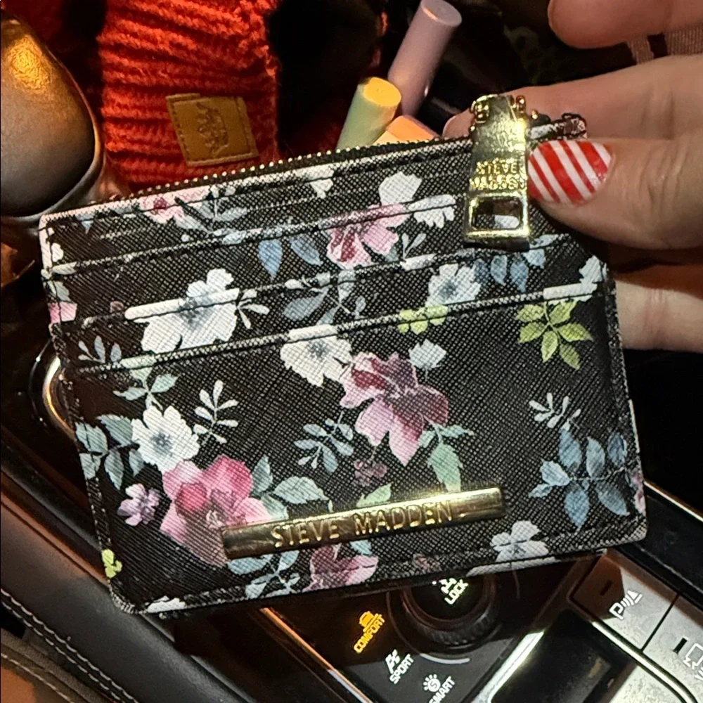 Steve Madden Black Floral Card Holder slot coin purse wallet clutch purse - Picture 2 of 7